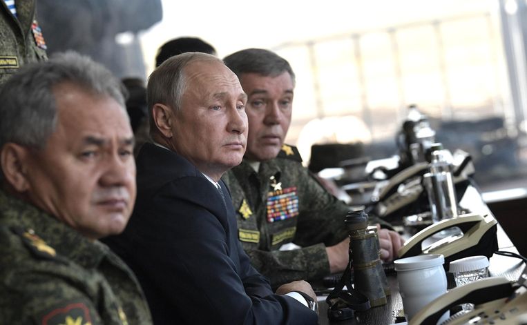 Ria Laenen: ‘Snel zie ik de krijgsmacht zich niet tegen Poetin keren. Dat terreinverlies is een mokerslag, maar al bij al is het ook nog beperkt.' Beeld Getty Images