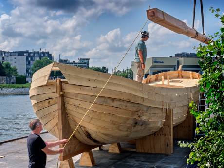 Sleeptocht schip van ‘Rivier, boot, stad’ uitgesteld tot volgend jaar