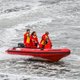 Strandredders halen vijf drenkelingen uit zee: drie jongeren ter controle naar ziekenhuis