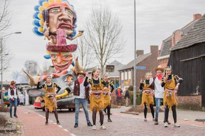 Geen carnaval in Kaaiengat? Dat kan Riel niet over het hart verkrijgen