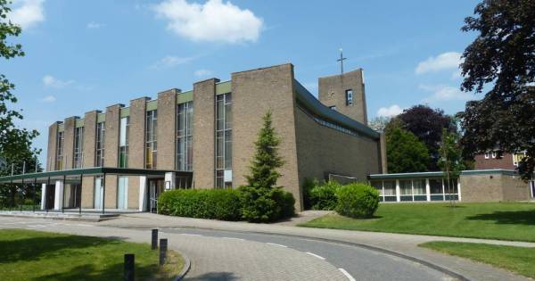 Willibrorduskerk Herveld bouwkundig in beroerde staat