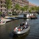 Amsterdam kan weinig doen aan voorgenomen verkoop sociale huurwoningen