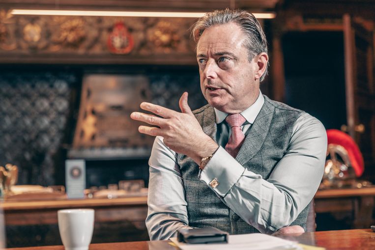 Mudde over Bart De Wever: 'Hij is een rechtse politicus. Dan is het toch bizar om van hem te verwachten dat hij een
links beleid gaat voeren.' Beeld Jan Aelberts