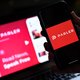 Chatapp Parler terug in App Store, maar in gekuiste versie