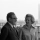 Henry Kissinger en Shirley Bassey bij uitvaart Thatcher