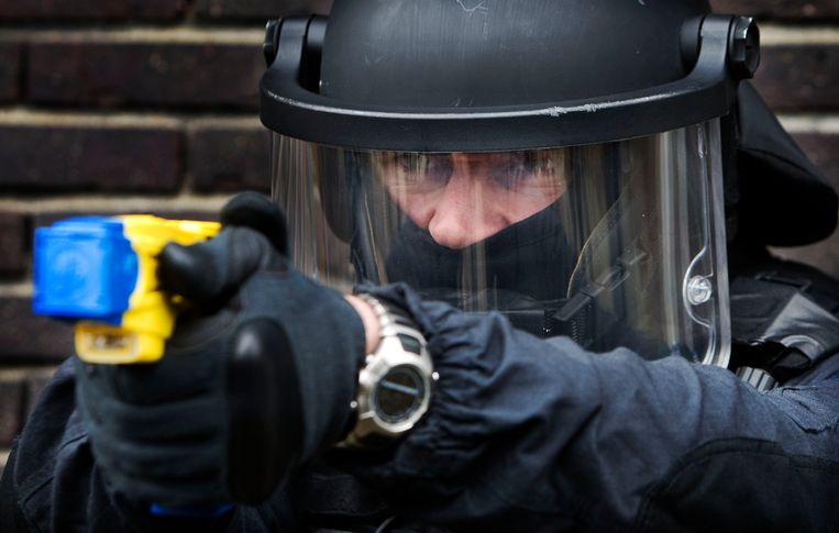 Hoe kon de politie een taser gebruiken tegen een demente man?