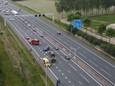 Het verkeer moest op de A12 om de gecrashte auto's heenrijden.