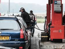 Nederlanders als ‘rijdende bommen’ terug uit Duitsland: zo bizar veel benzine mag je vervoeren