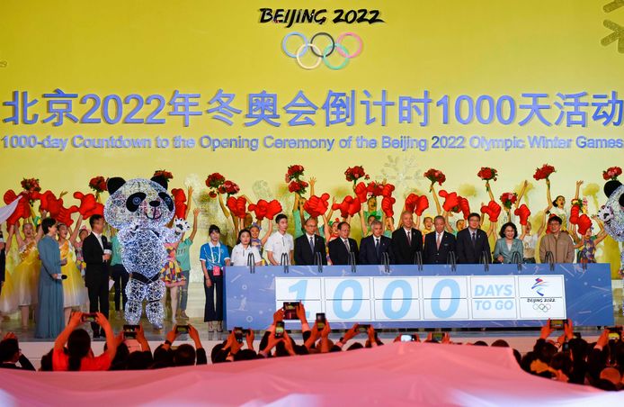 Juan Antonio Samaranch (C), vice-president of the IOC and son of the former president of the global body attends Beijing 2022 Olympic Winter Games 1,000 Day countdown event near the Beijing's National Stadium, known as the Bird's Nest, in Beijing on May 10, 2109. (Photo by WANG ZHAO / AFP)