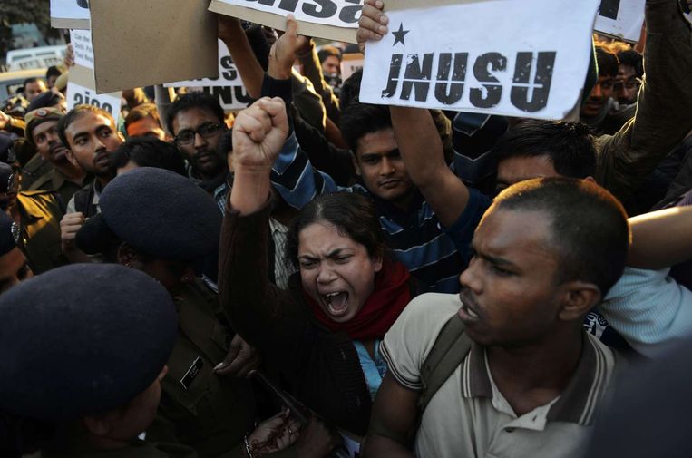 Protesten in India tegen de vermeende verkrachting in de Ubertaxi Beeld afp