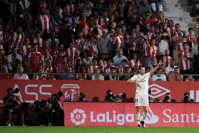 Gareth Bale juicht na zijn treffer tegen Girona.