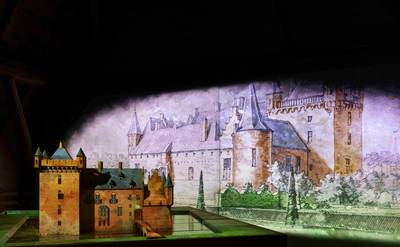 Multimediashow inclusief donder en bliksem brengt donjon van kasteel Hernen tot leven