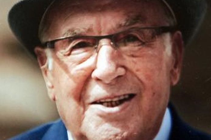 87-летний Дэвид Уэйкли сейчас в лучших временах.
