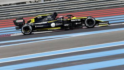 Ricciardo krijgt dubbele tijdstraf na inhaalactie in slotronde van de race