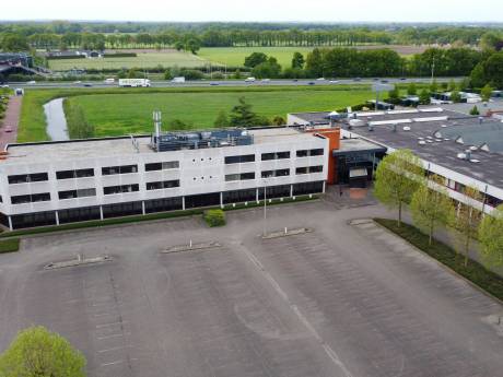 VVD Nijkerk waarschuwt staatssecretaris: ‘Kom afspraken na, anders geen noodopvang’