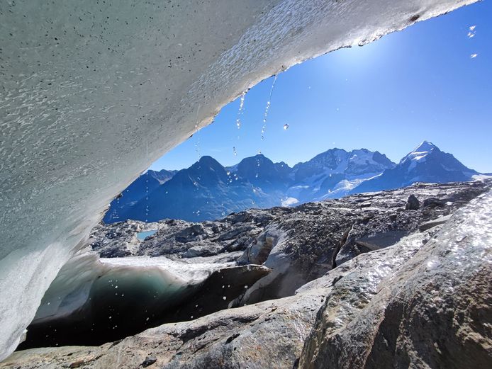 Afgelopen jaar ging er ongeveer 4 procent van het ijsvolume van de Zwitserse gletsjers verloren.