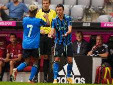Berghuis debuteert voor Ajax in vermakelijk en evenwichtig oefenduel met Bayern München