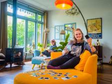 Ondanks het facetimen, mailen en bellen mist Noa (17) haar vriendenclub: ‘Weg met de hokjes’