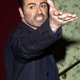 Zanger George Michael (53) overleden en orkaan raast over Filipijnen