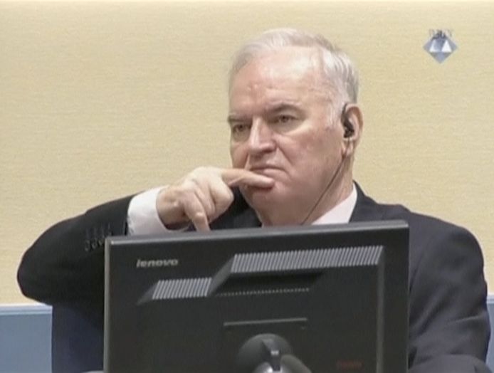 Archiefbeeld. Bosnisch-Servische ex-generaal Ratko Mladic tijdens een zitting van het Joegoslaviëtribunaal in Den Haag. (22/11/2017)