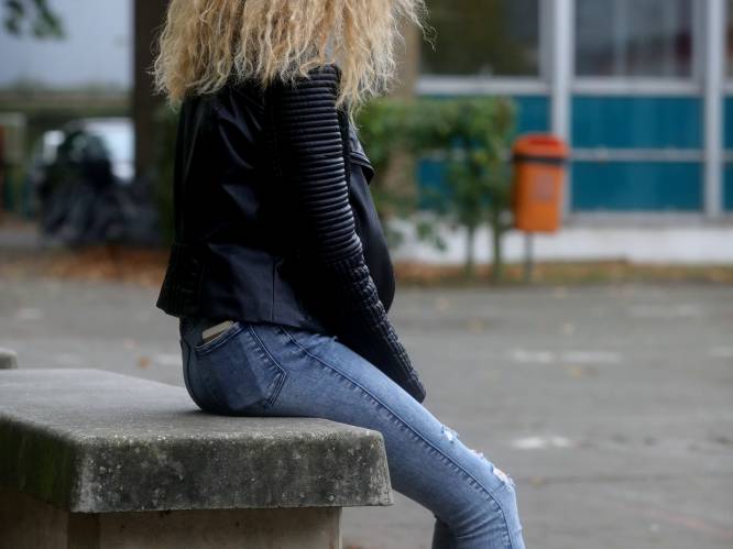 Slachtoffer Brugse meisjesbende: "Ik kreeg slagen omdat ze mijn haar niet mooi vonden"