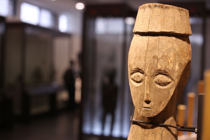 Een masker in het nationaal museum in Kinshasa.