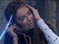 Effrayée par un cafard dans Fort Boyard, Nabilla saute sur Passe-Partout et manque de le gifler