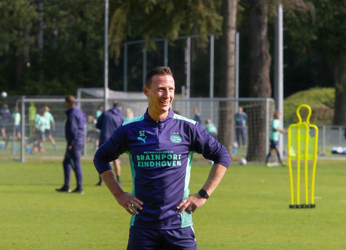 Sieme Zijm, assistent-coach van PSV onder 17.