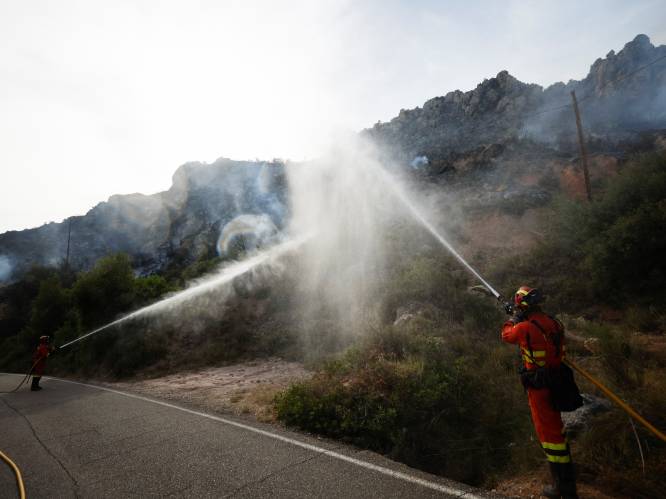 Opnieuw bosbranden in Spanje door verschroeiende hitte, dit keer wordt Catalonië geteisterd