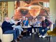 Café Trappisten lanceert gin '1923'. V.l.n.r.: Raf De Laet (Drukkerij Dirix), Lieven Van Hofstraeten (hoofd productie Brouwerij Trappisten), Ian Willekens (medewerker Café Trappisten - zoon Johan & Nancy), Jan Adriaensens (directeur productie Brouwerij Trappisten), Nancy Smet (uitbaatster Café Trappisten), Johan Willekens (uitbater Café Trappisten) en Thomas Cuyvers (Sterkstokers).