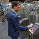 Innovatie gaat niet zonder mislukkingen, duur is het wel: proef mobiel inchecken faliekant mislukt