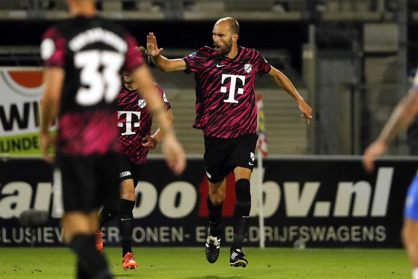 Bas Dost redt een punt voor FC Utrecht en Henk Fraser bij debuut in Waalwijk Foto AD.nl