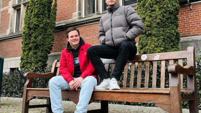 Superfans Steven en Casper lullen en ouwehoeren in podcast over Heracles Almelo: ‘We weten van geen ophouden’