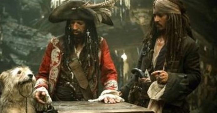Johnny Depp in 'Pirates Of The Caribbean', met de hond die altijd de sleutels bij zich draagt.