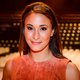 Ex-soapie Dilan Yurdakul vlamt op het podium