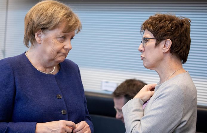 Kramp-Karrenbauer geldt als de gedoodverfde opvolger van bondskanselier Merkel.