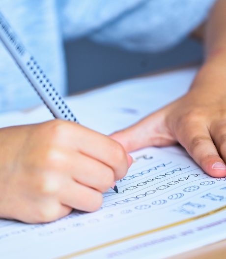 Évaluation des enseignants: deux syndicats claquent la porte du Pacte d'excellence