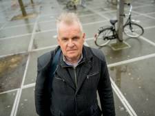 Ben strijdt tegen gladde gootjes op Stationsplein Enschede: ‘Rapport klopt niet’