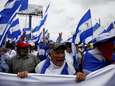 Duizenden Nicaraguanen betuigen steun aan ontslagen artsen die gewonde betogers behandelden: "Misdadig om toegang tot medische zorg te weigeren"