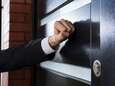 Waarom u uw deur beter stevig toehoudt voor huis-aan-huisverkopers van energiecontracten