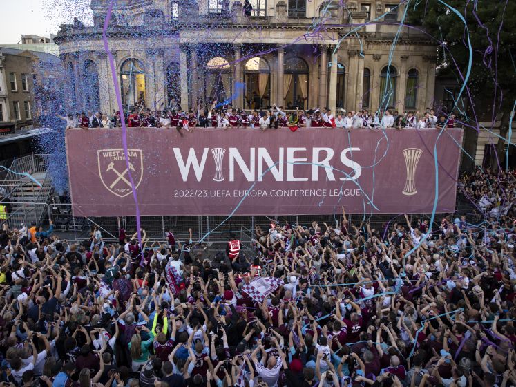 West Ham United gehuldigd in Londen na winst Conference League