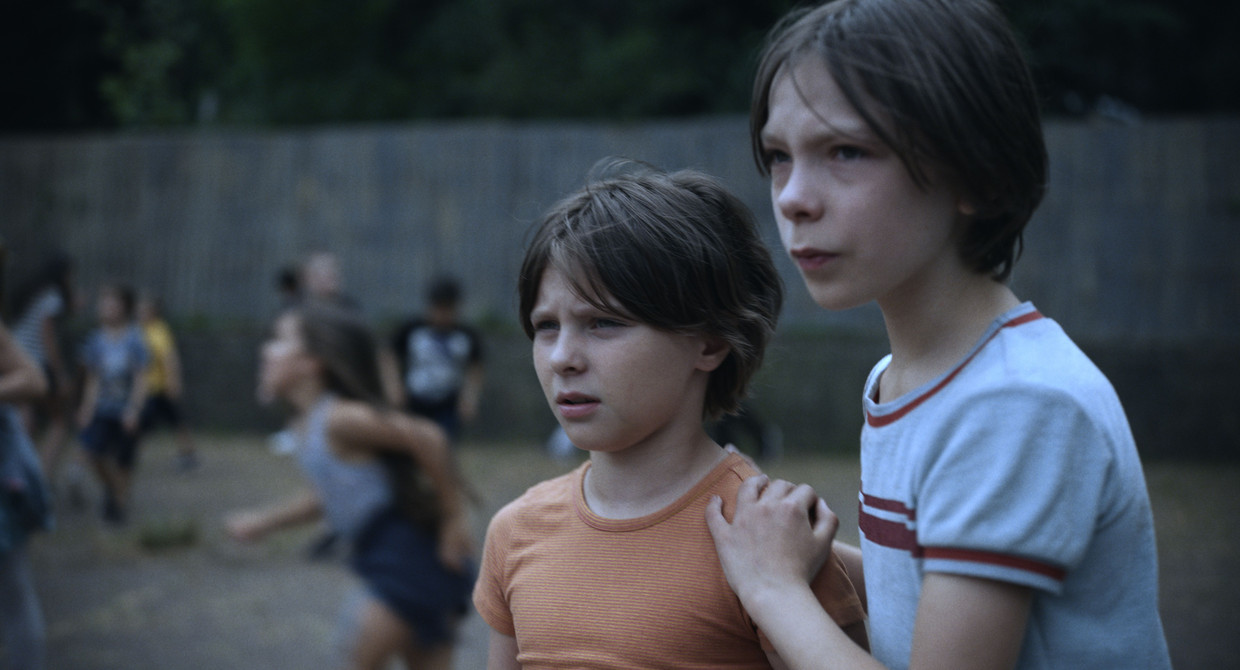 Scène uit 'Un monde', met hoofdrolspelers Maya Vanderbeque (l.) en Günter Duret. Beeld RV