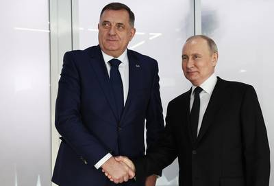 Bosnisch-Servische president belooft trouw te blijven aan “vriend” Poetin: “Westen probeert ons te overtuigen om sancties te steunen”