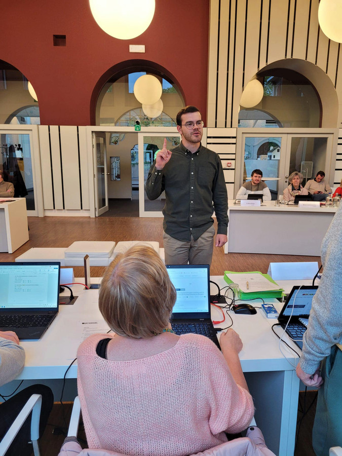 Lander Van Steen (24) maakt comeback in gemeenteraad Foto hln.be