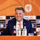 Louis van Gaal trapt WK af op zijn typische manier: ‘Ik bedank Hoefkens om van Lang invaller te maken’