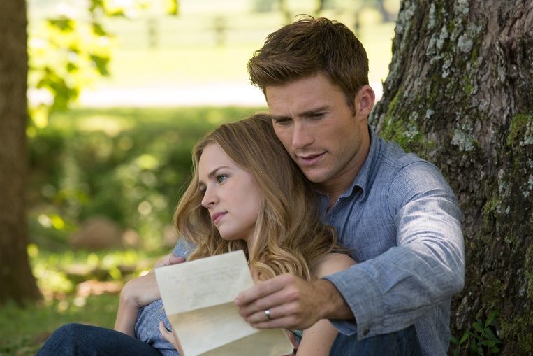 Scott Eastwood (hier met filmgeliefde Britt Robertsen in The Longest Ride) kwam vooral op eigen kracht bovendrijven in Hollywood. Beeld Michael Tackett