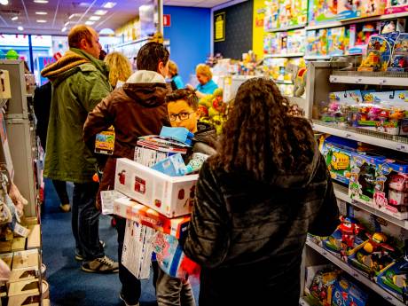 Sint en Kerstman moeten diep in buidel tasten: speelgoed tot wel 75 procent duurder