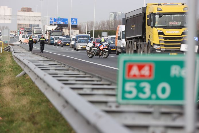 A4 Richting Amsterdam Tot Middaguur Afgesloten Door Ongeluk Ter Hoogte Van Prins Clausplein Den Haag Ad Nl