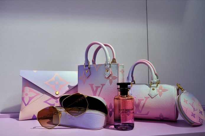 Louis Vuitton eert badstad Knokke met een exclusieve handtas en