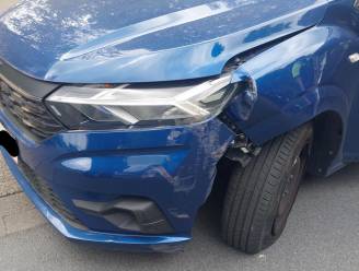 Dronken man probeert band te vervangen na crash